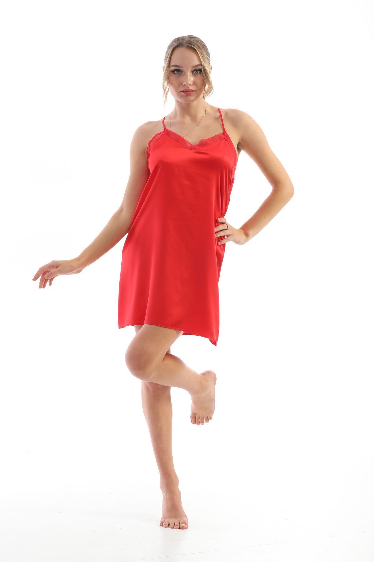 Kadın Kırmızı Saten Gecelik Tül Yakalı, Zarif Ve Şık Dokuma Uyku Elbisesi