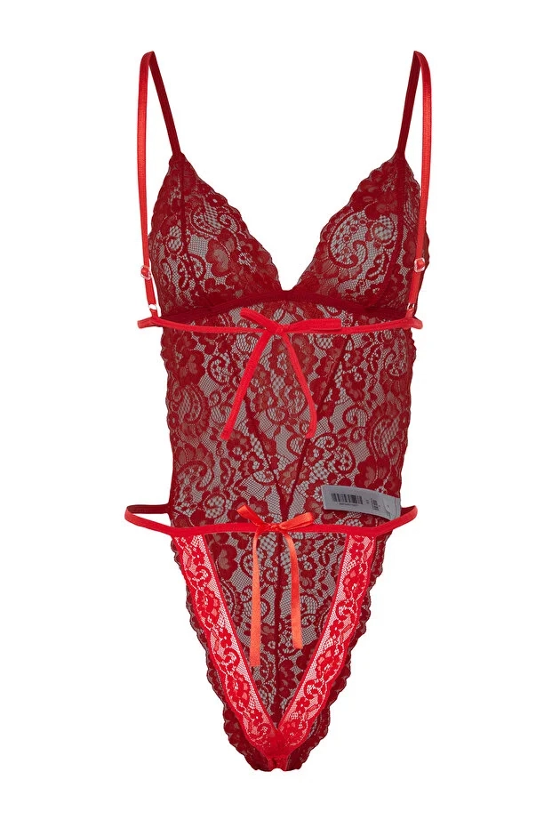 Kırmızı Dantelli İp Askılı Çıtçıtlı Örme Body