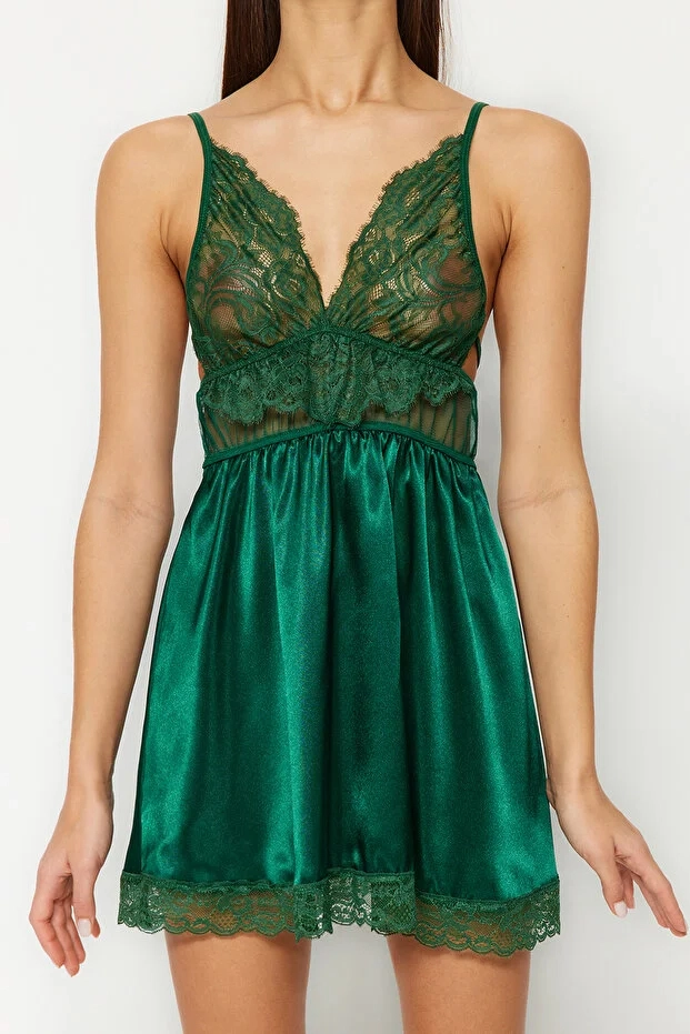Yeşil Saten Göğüs ve Etek Ucu Dantelli İp Askılı Babydoll – Fantezi Gecelik