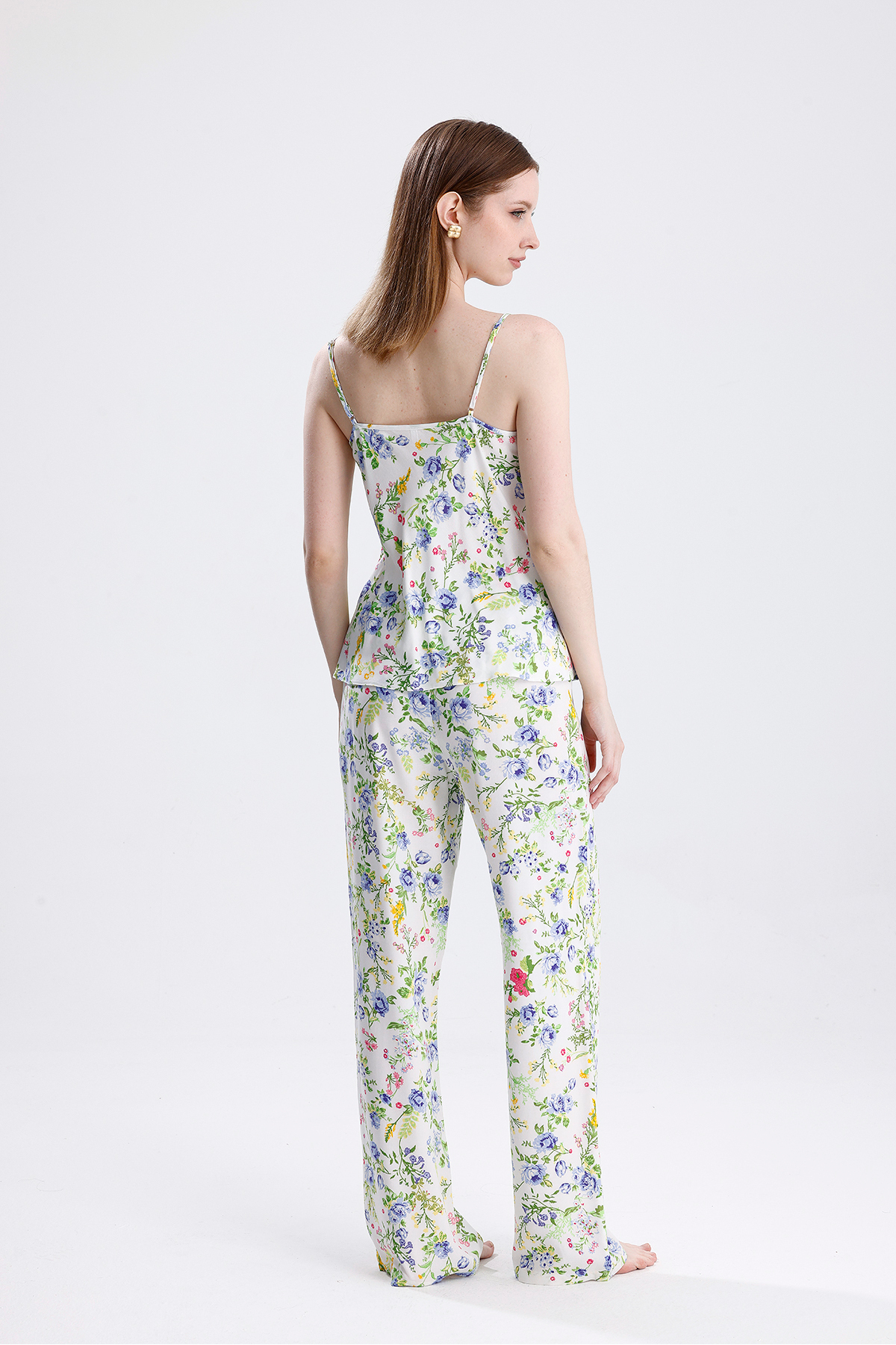 Kadın Dantelli Saten Çiçekli Uzun Pijama Takımı Şık Ve Zarif Ip Askılı Uyku Seti