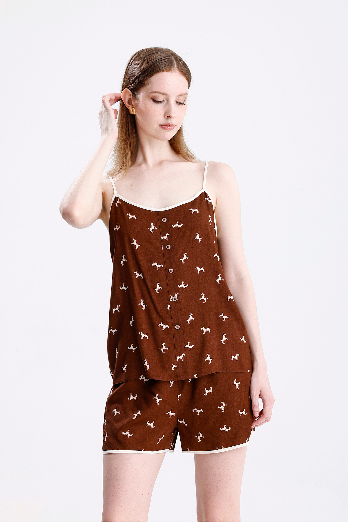 Kadın Düğme Detaylı Ip Askılı Şort Takım Şık Ve Hafif Yazlık Pijama