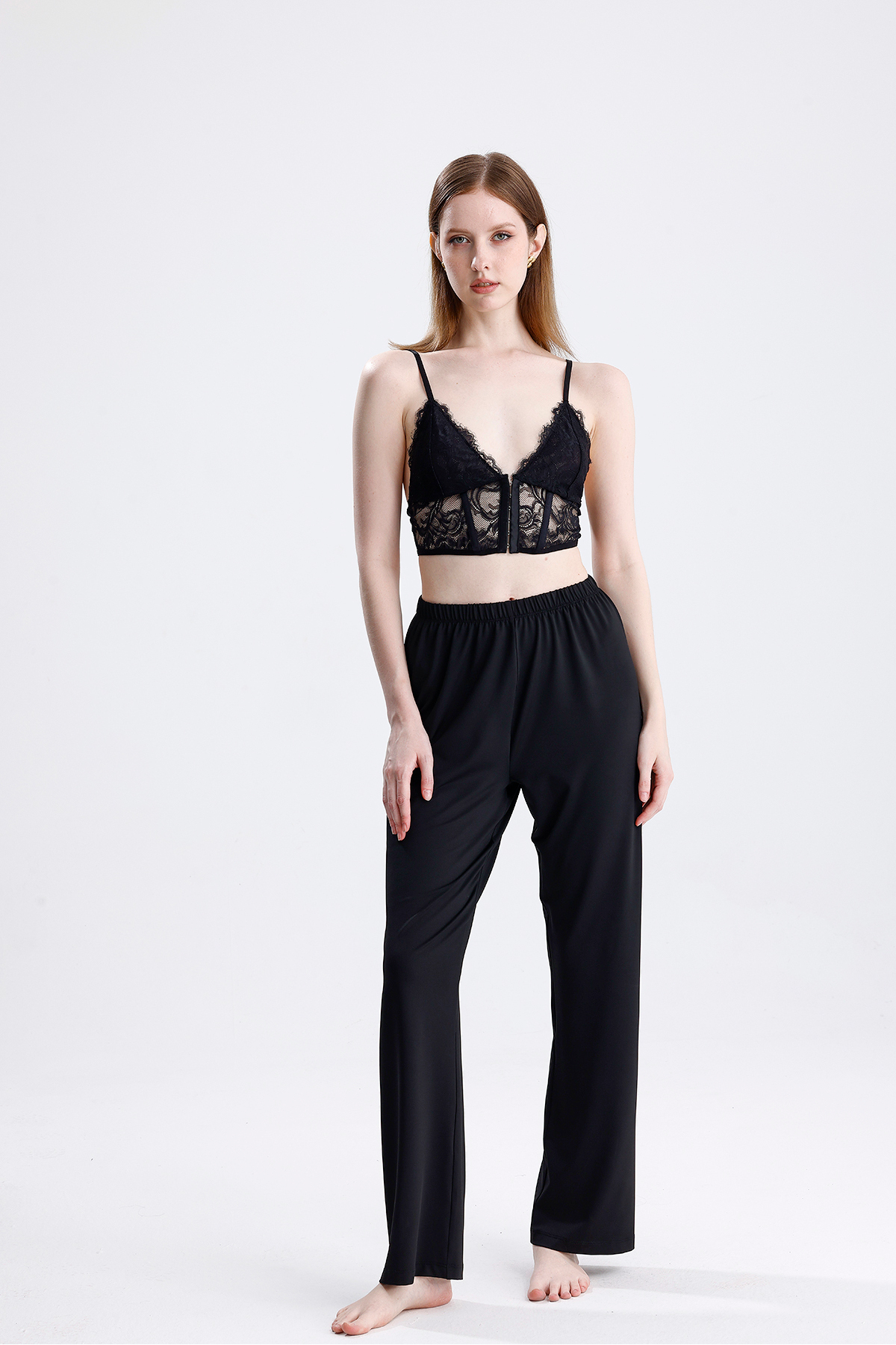 Kadın Siyah Örme Dantelli Ip Askılı Uzun Pijama Takımı Şık Ve Rahat Ev Giyim