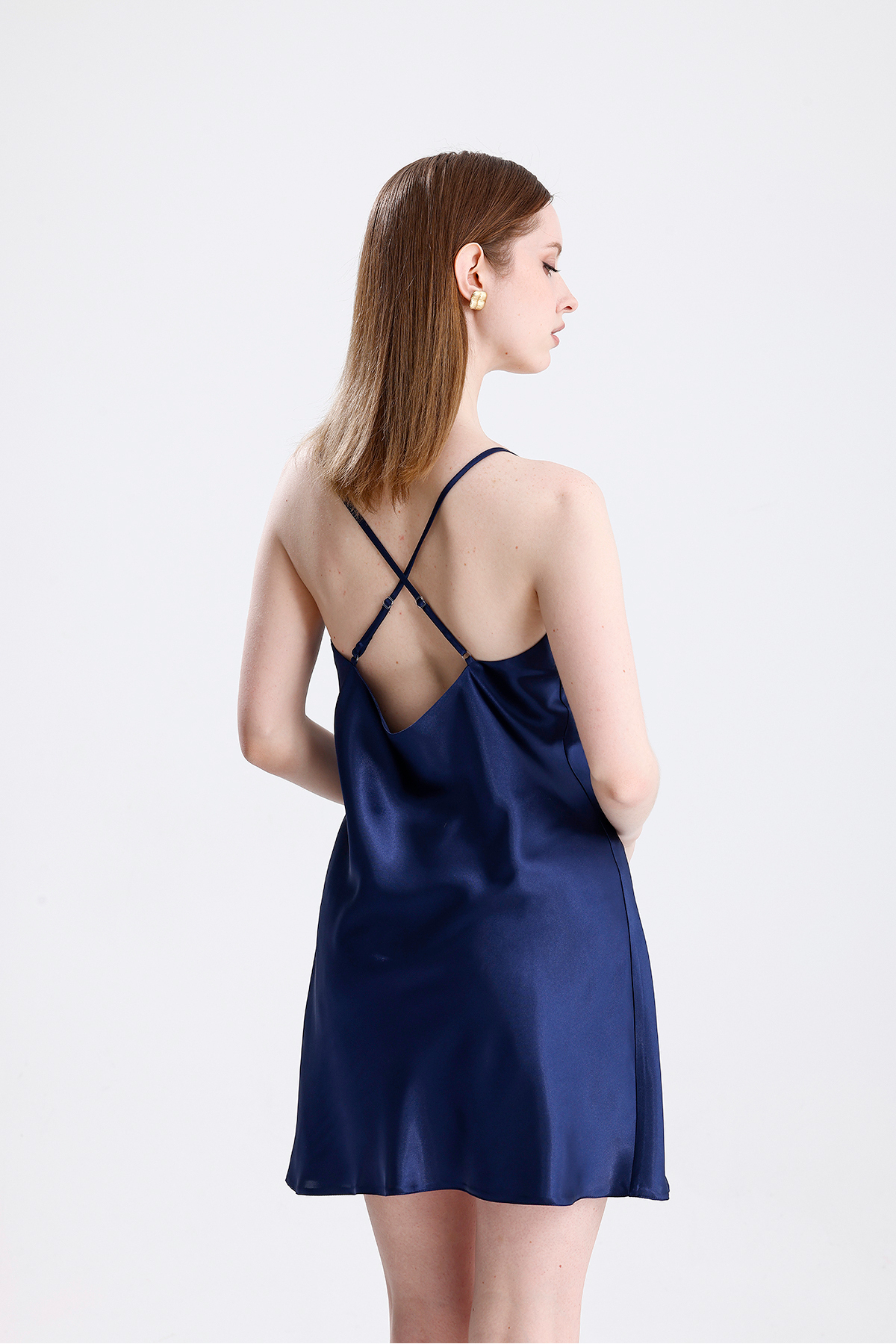 Kadın Lacivert Dantelli Gecelik İp Askılı, Şık ve Zarif Saten Ev Giyim