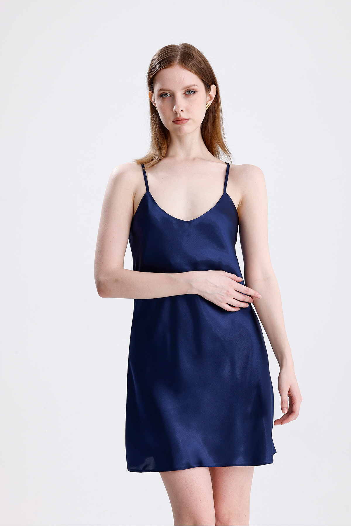 Kadın Lacivert Dantelli Gecelik İp Askılı, Şık ve Zarif Saten Ev Giyim