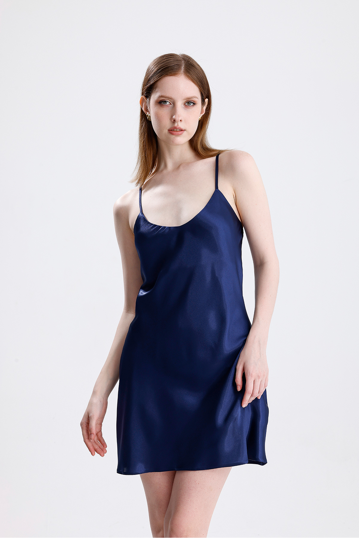 Kadın Lacivert Dantelli Gecelik İp Askılı, Şık ve Zarif Saten Ev Giyim