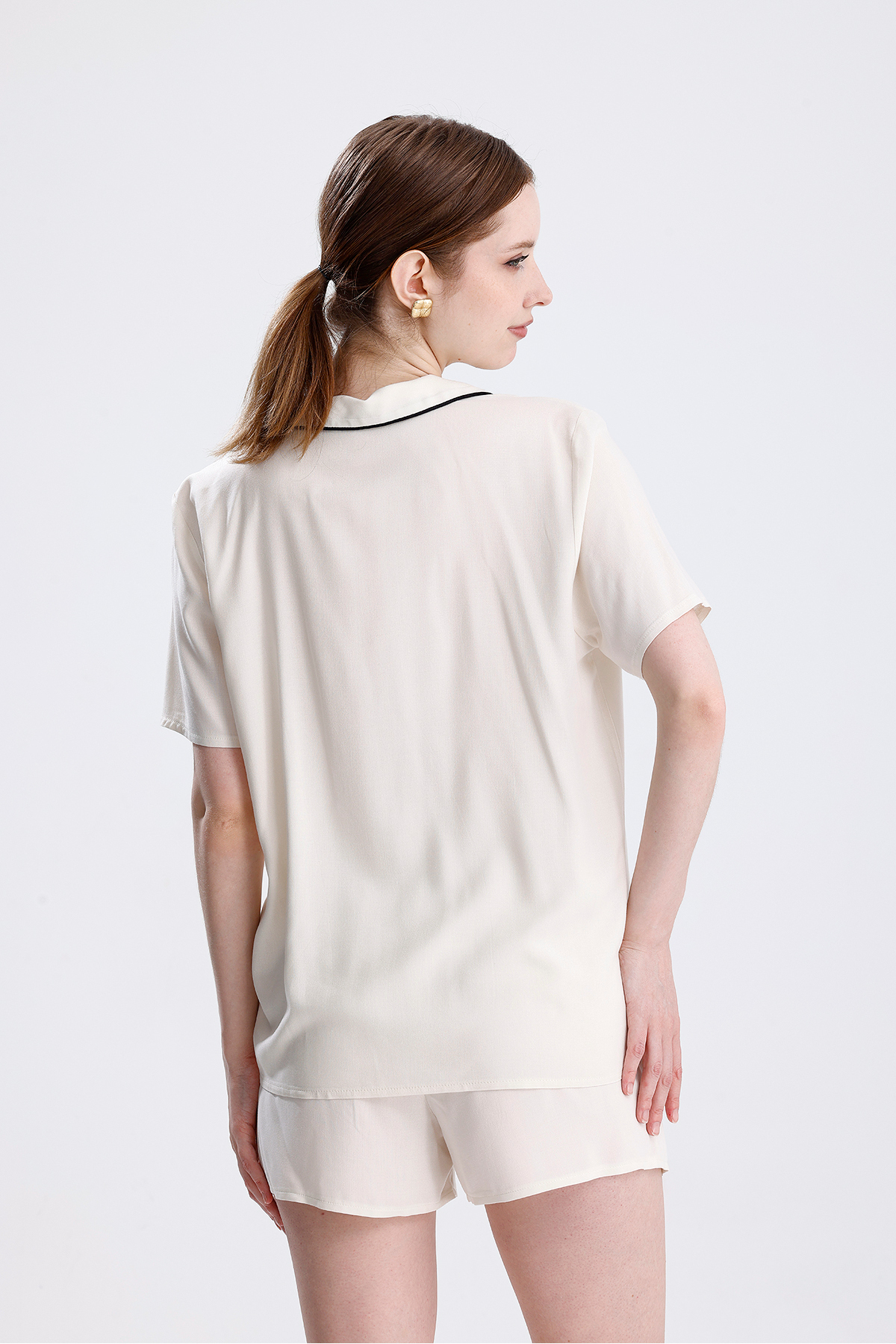 Kadın Kısa Kol Şortlu Kedi Desenli Nakışlı Pijama Takımı