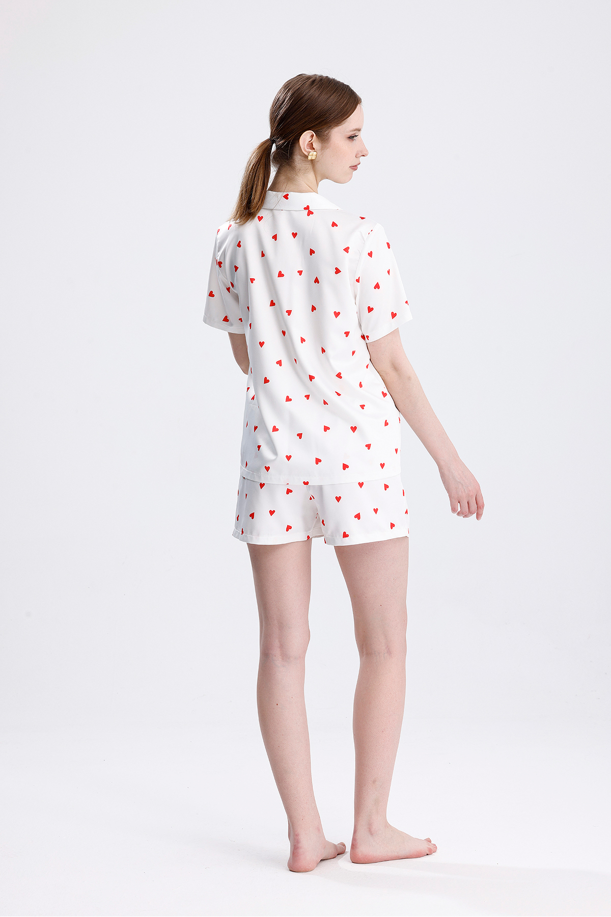 Kadın Kısa Kol Önden Düğmeli Şortlu Kalp Desenli Pijama Takımı