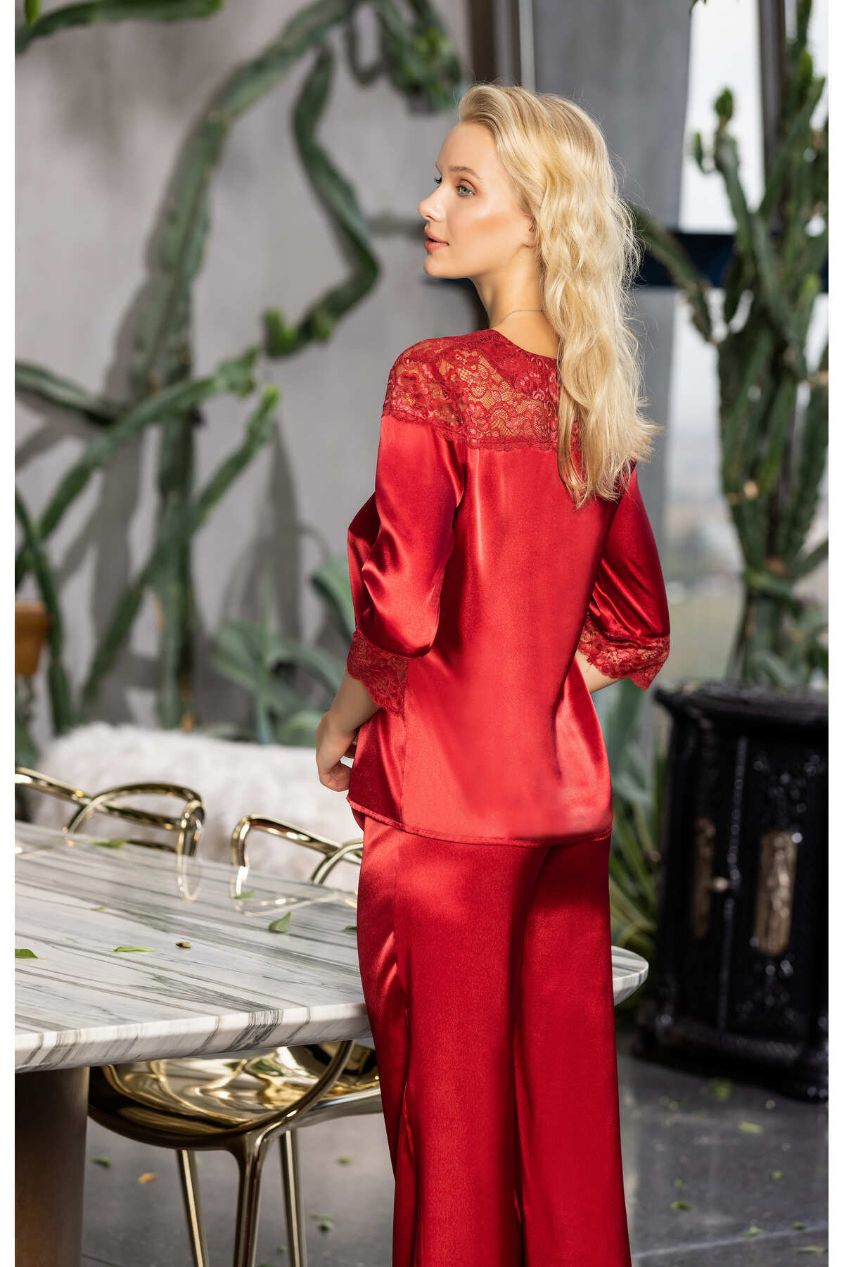 Kadın Kırmızı Saten Düğmeli Pijama Takımı Dantel Detaylı, Şık Ve Rahat 2’li Set