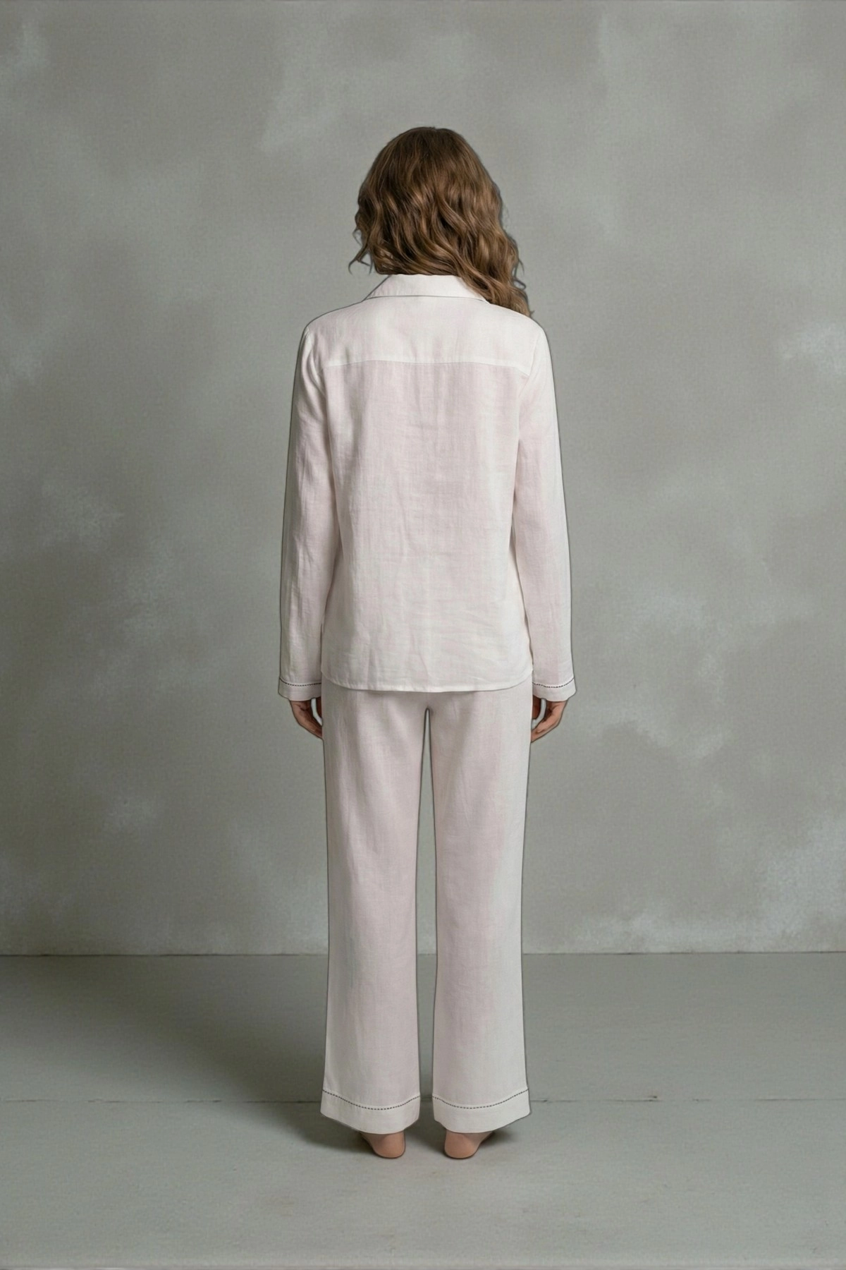 Beyaz Müslin Dokuma Pijama Takımı – Doğal ve Nefes Alan Kumaş