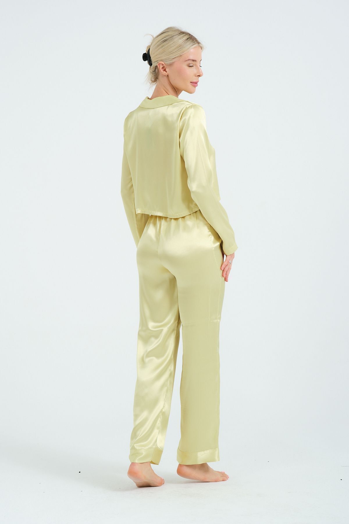 Kadın Yeşil Crop Saten Pijama Takımı Gömlek Yaka, Düğmeli, Şık Ev Giyim