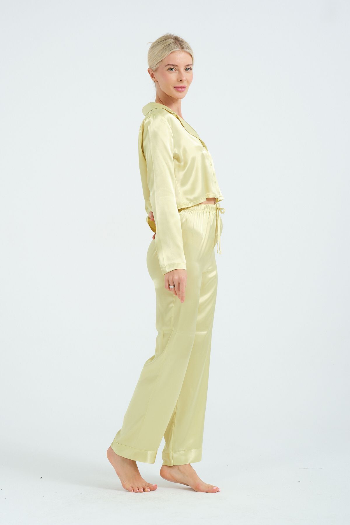 Kadın Yeşil Crop Saten Pijama Takımı Gömlek Yaka, Düğmeli, Şık Ev Giyim