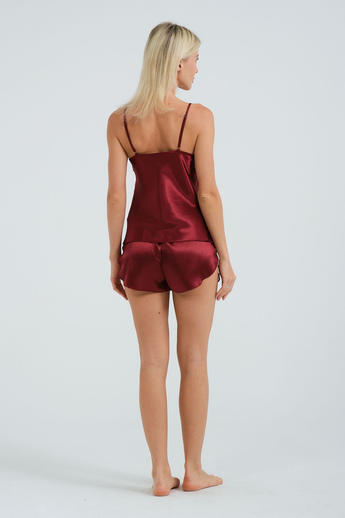 Kadın Bordo Dantel Detaylı Saten Pijama Takımı Ip Askılı, Şık Ve Zarif Uyku Seti