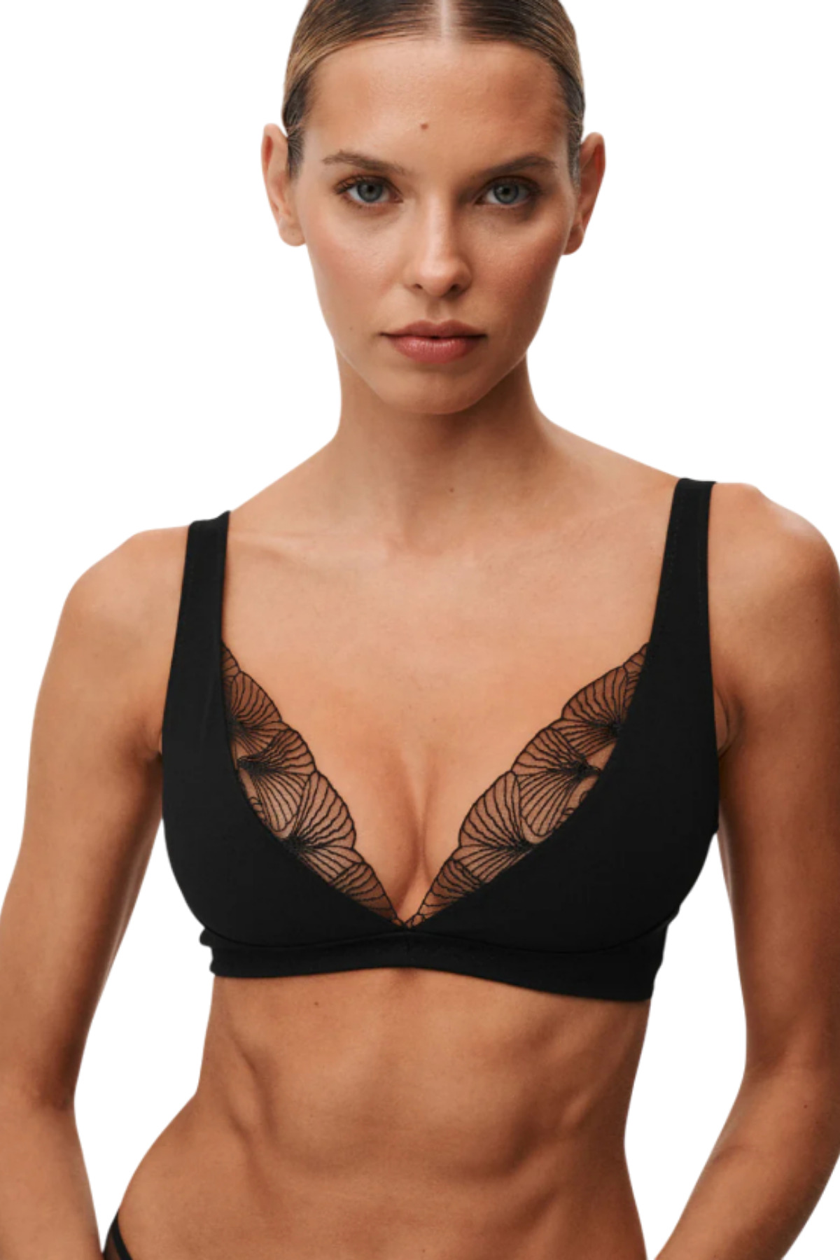 Siyah Dantel Vurgulu Üçgen Bralet – Yumuşak Form ve Zarif Dekolte