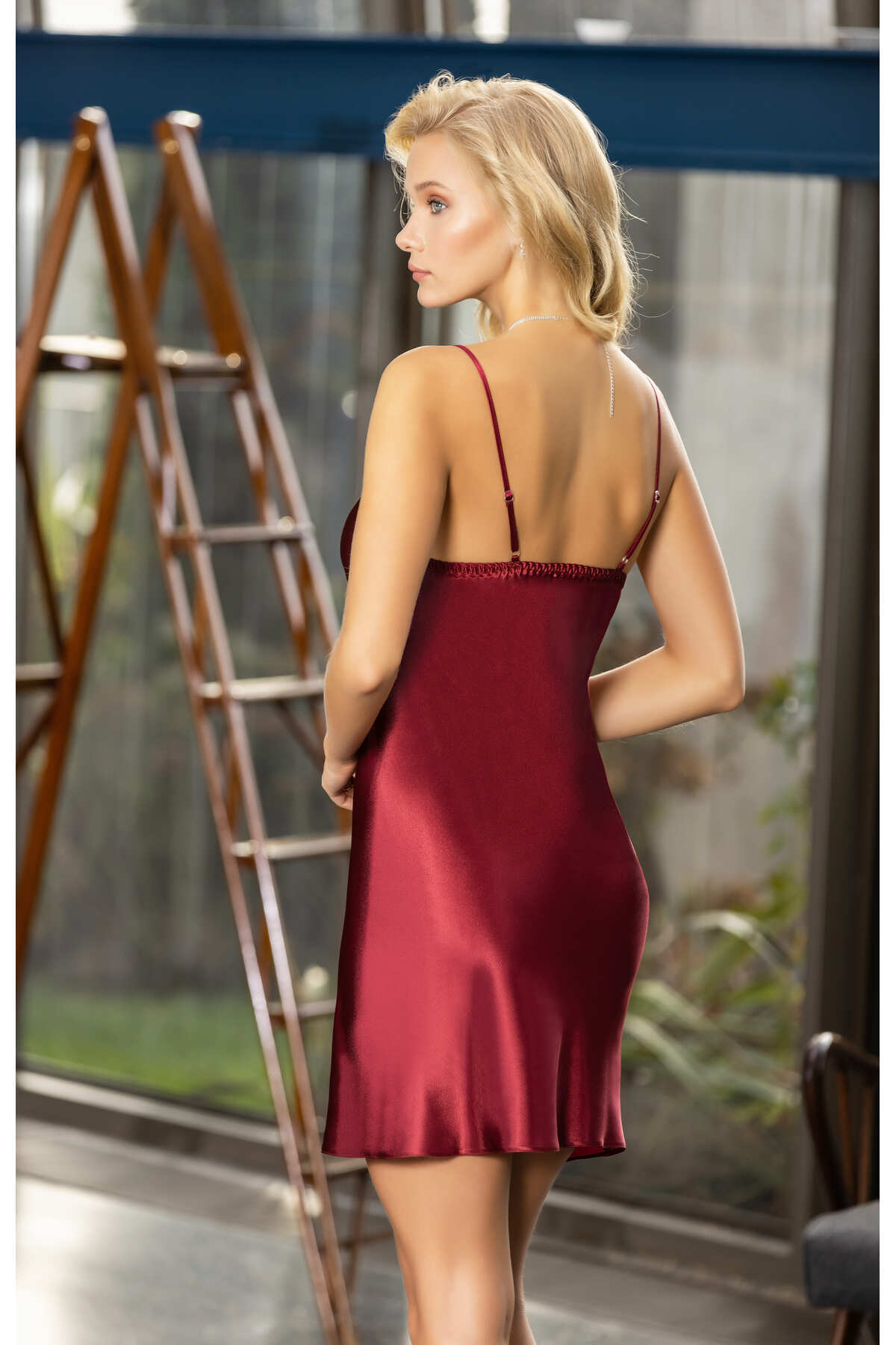 Kadın Bordo Saten Kuşaklı Gecelik ve Sabahlık Takımı Şık ve Zarif 2’li Set